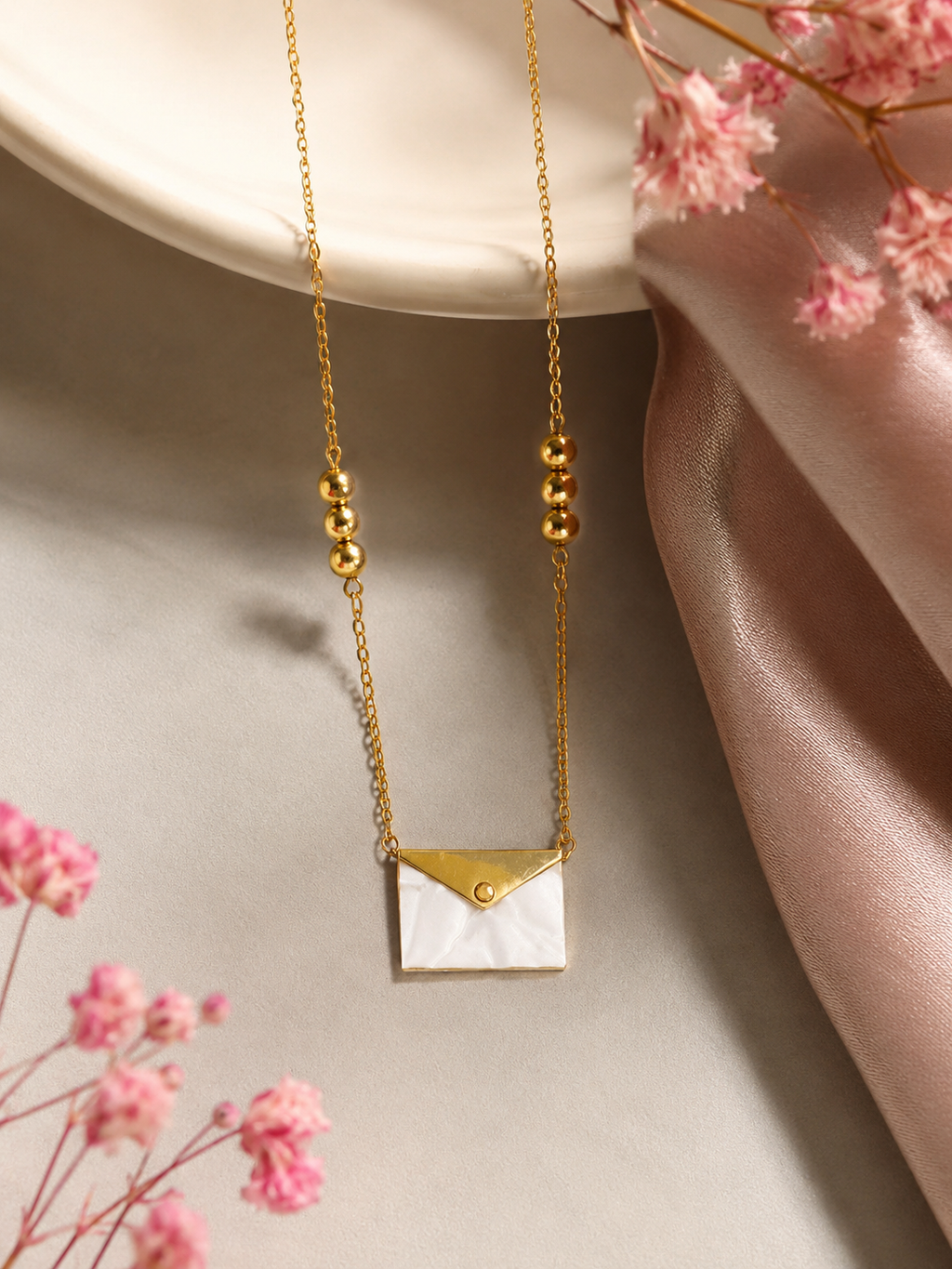 Envelope Pendant Necklace – A Minimalist Symbol of Love & Elegance