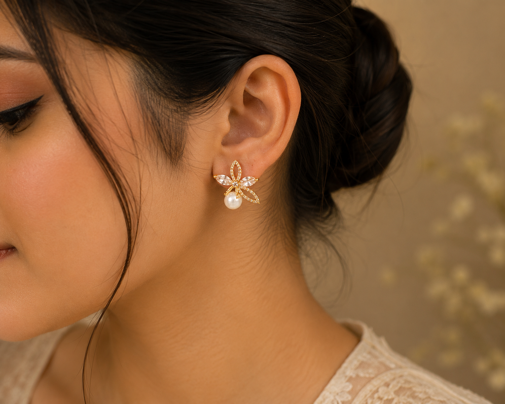 Elegant Pearl Stud Earrings – Timeless Beauty with a Touch of Sparkle