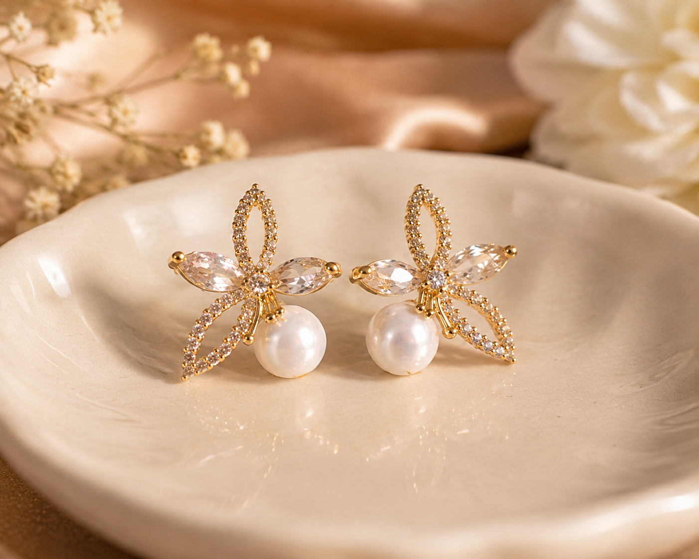 Elegant Pearl Stud Earrings – Timeless Beauty with a Touch of Sparkle